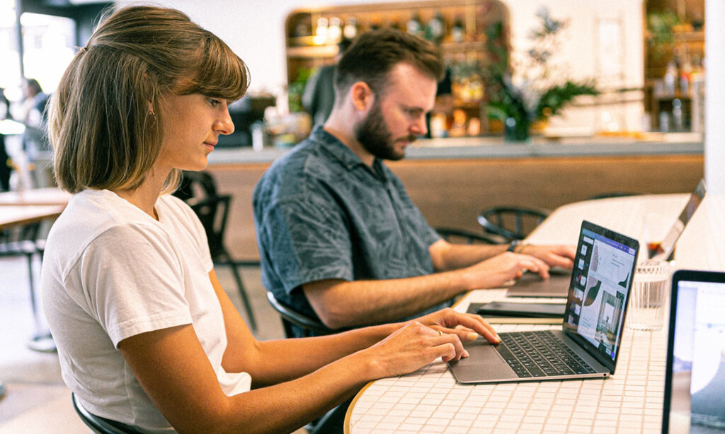 What makes an essay well structured and easy to follow